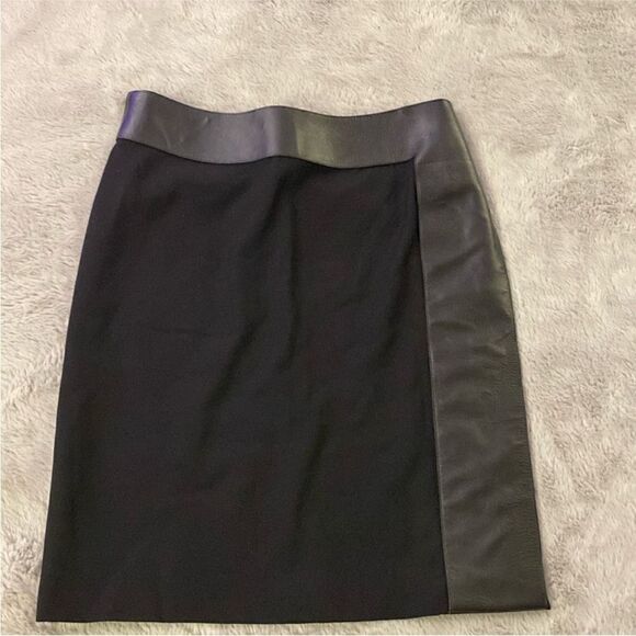 Gucci 100% wool Elegant Black Skirt with Leather Trim, S - Picture 1 of 6
